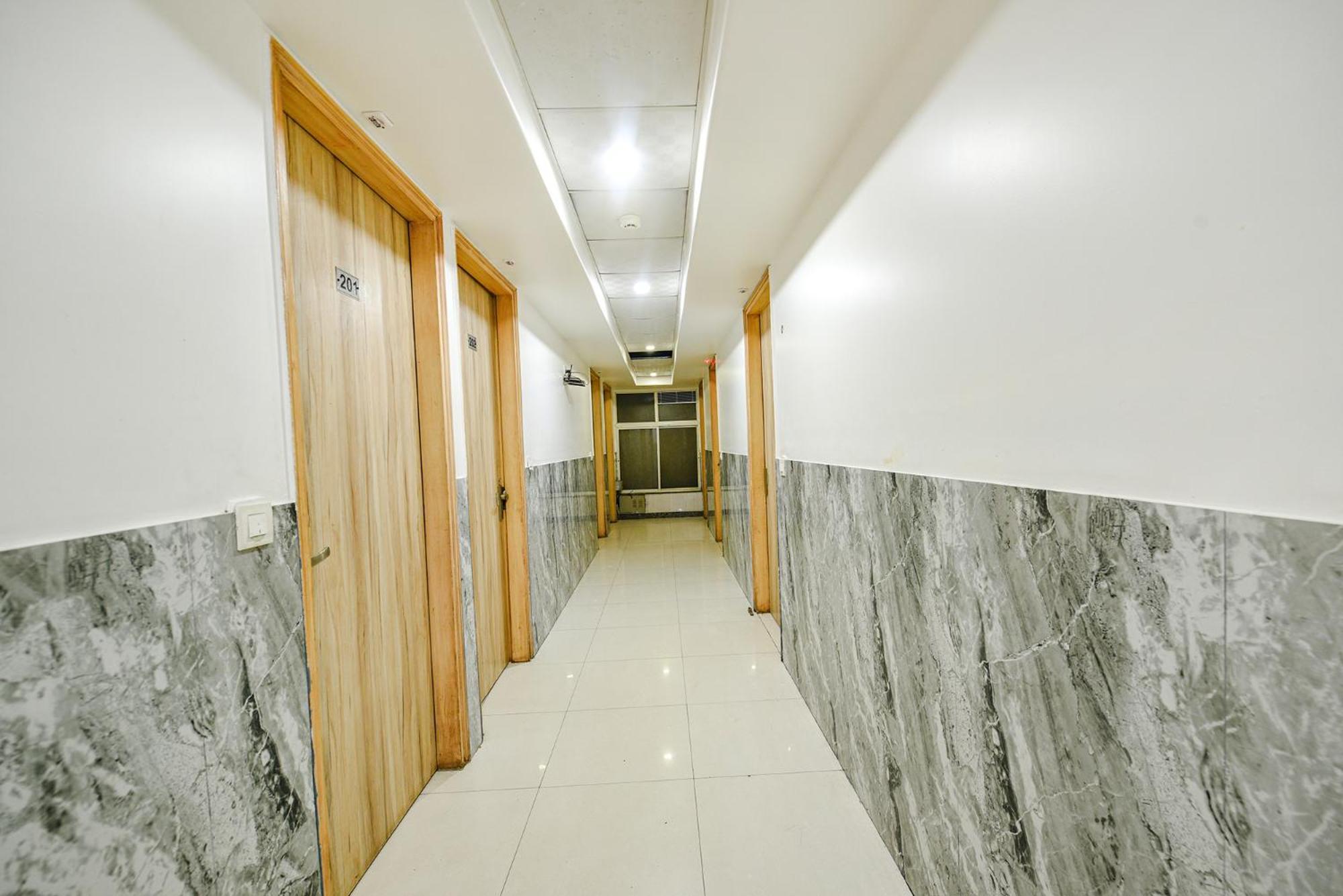 Fabhotel Aman Inn Near Igi Airport Új-Delhi Kültér fotó