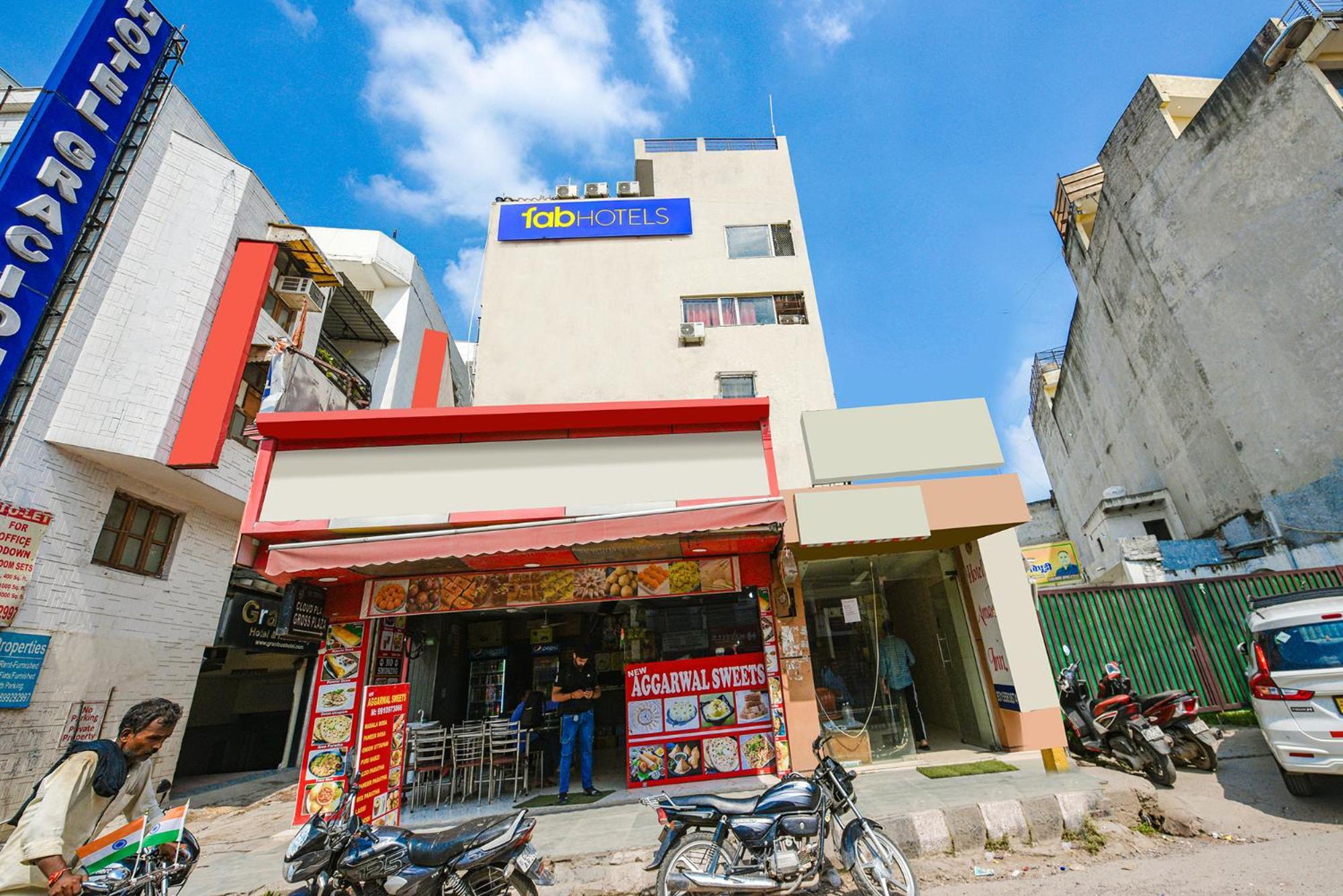 Fabhotel Aman Inn Near Igi Airport Új-Delhi Kültér fotó